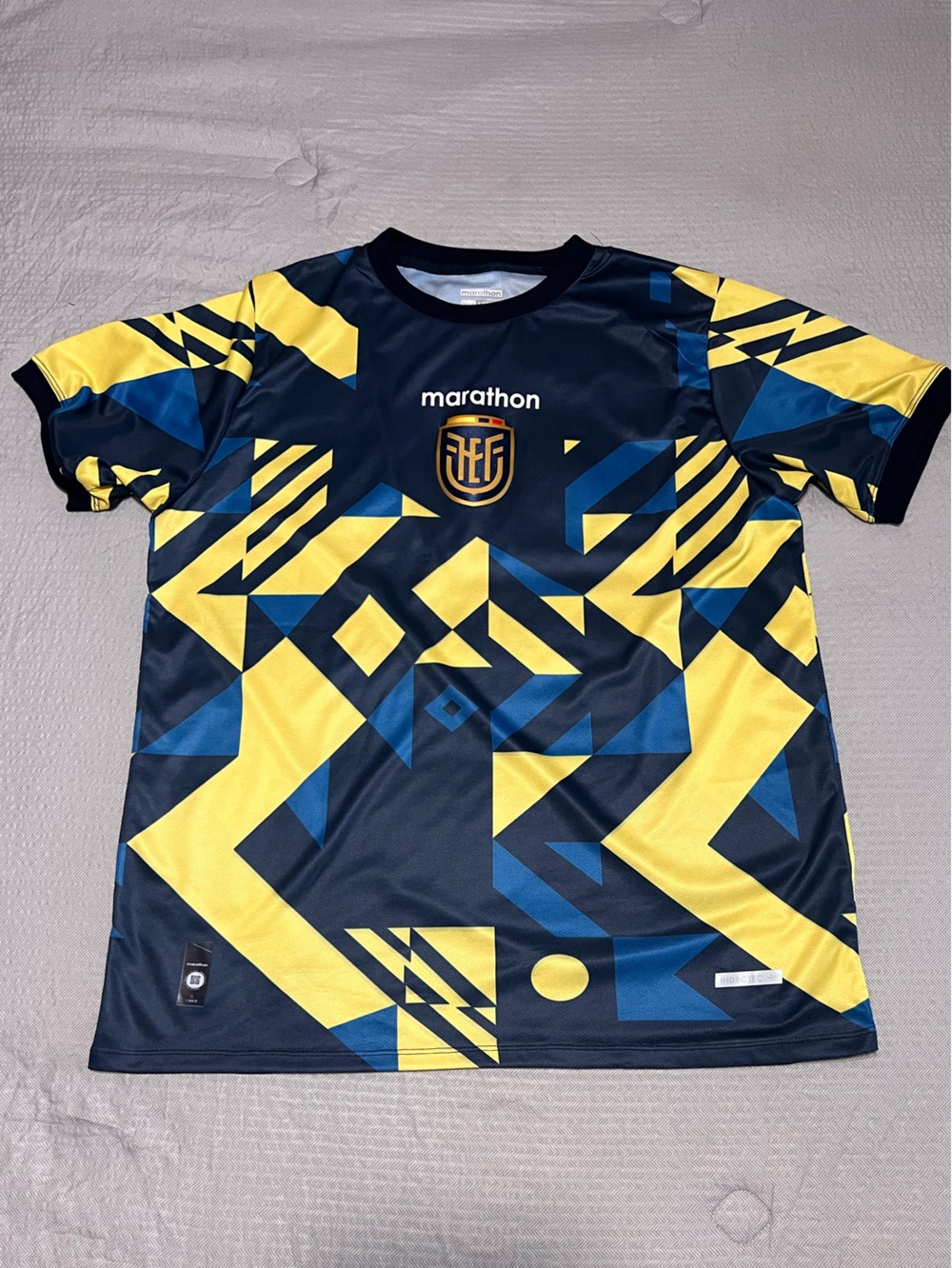Kids Geometric Print Sports Tee in Yellow & Blue